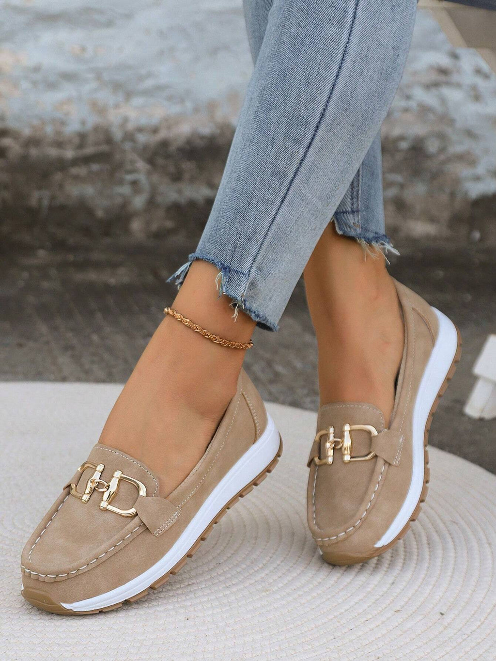 Ellie | Flat buckle loafers