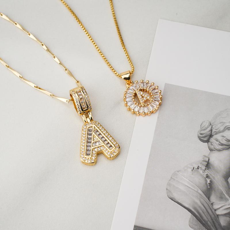 Aisha™ | Elegante 2-pack initial letter pendant necklaces