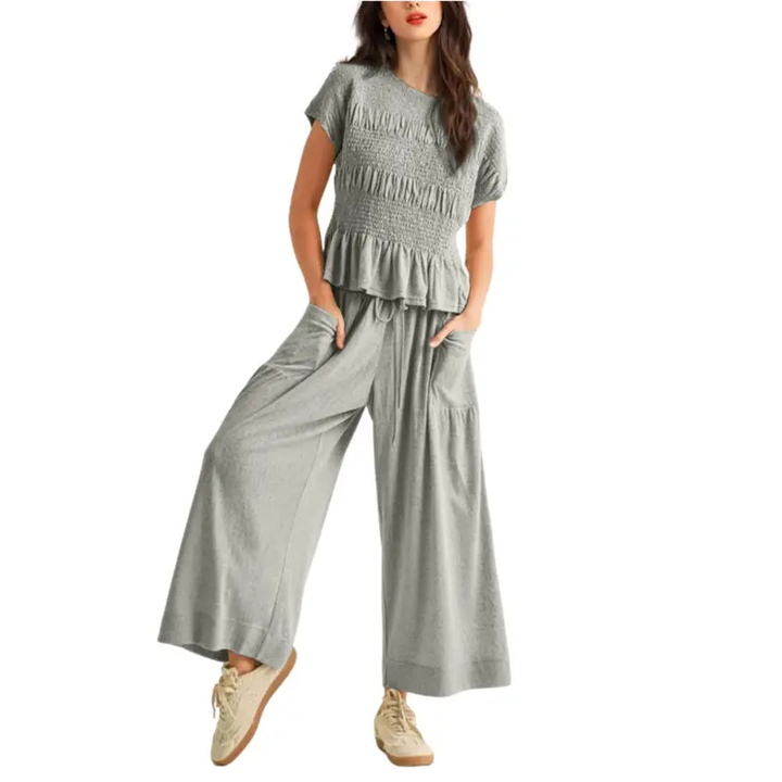 Charlene™ | Relaxte 2-piece smocked top and wide-leg broek set