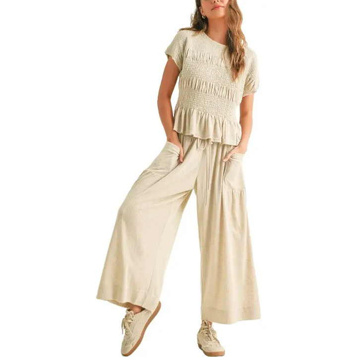 Charlene™ | Relaxte 2-piece smocked top and wide-leg broek set