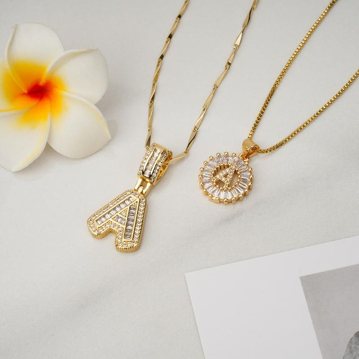 Aisha™ | Elegante 2-pack initial letter pendant necklaces