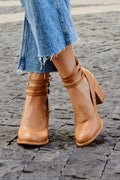 Ariana | Triple buckle hakken