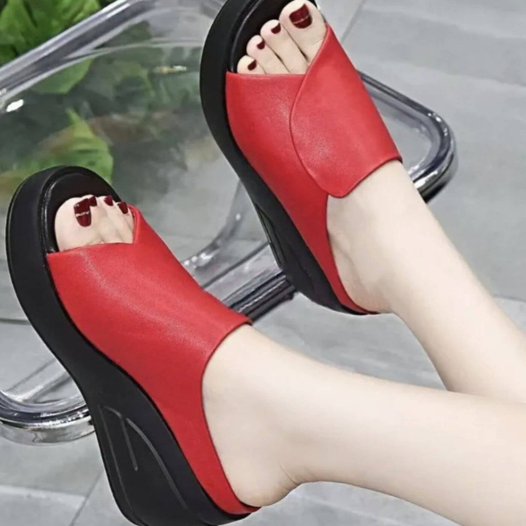 Eliza™ | Orthopedische slip-on sleehaksandalen