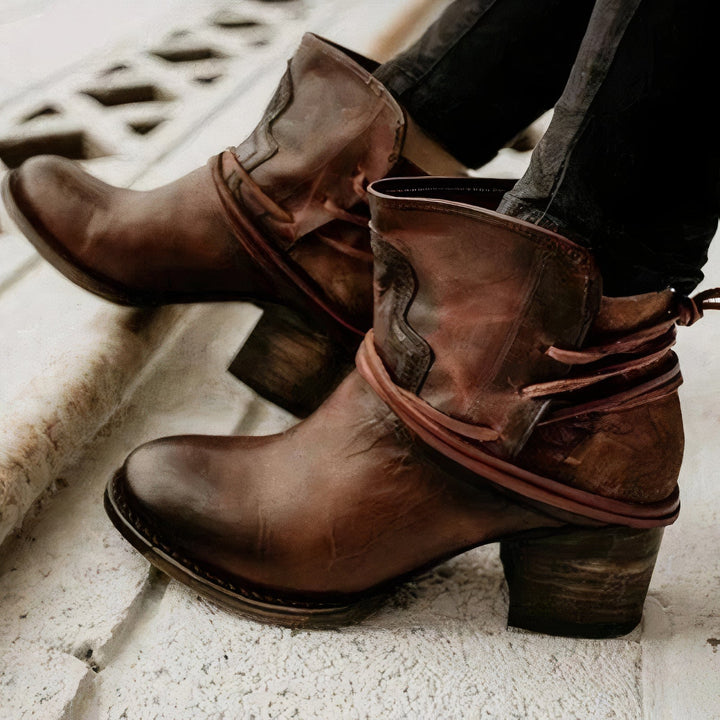 Dames enkellaarsjes – Leather – Western Style – Block Heel – Wrapped Lacing Detail