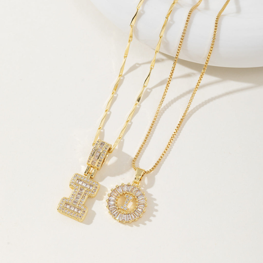 Aisha™ | Elegante 2-pack initial letter pendant necklaces