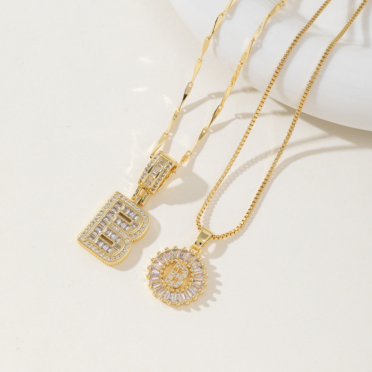 Aisha™ | Elegante 2-pack initial letter pendant necklaces