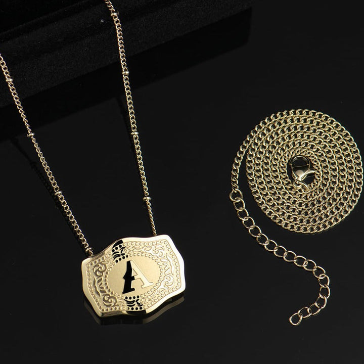 Cindy™ | Stijlvol initial letter pendant necklace