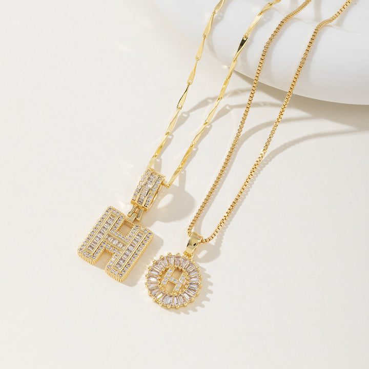 Aisha™ | Elegante 2-pack initial letter pendant necklaces
