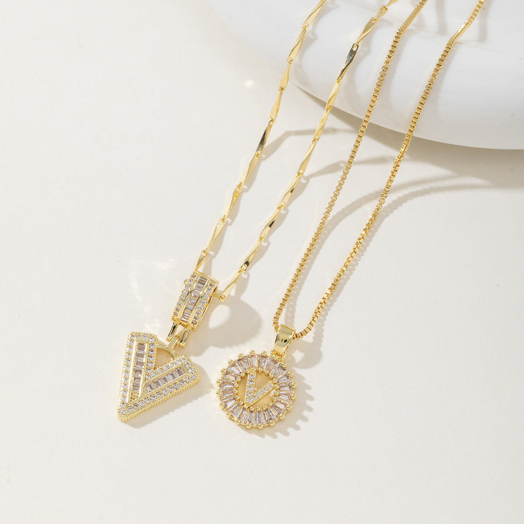 Aisha™ | Elegante 2-pack initial letter pendant necklaces
