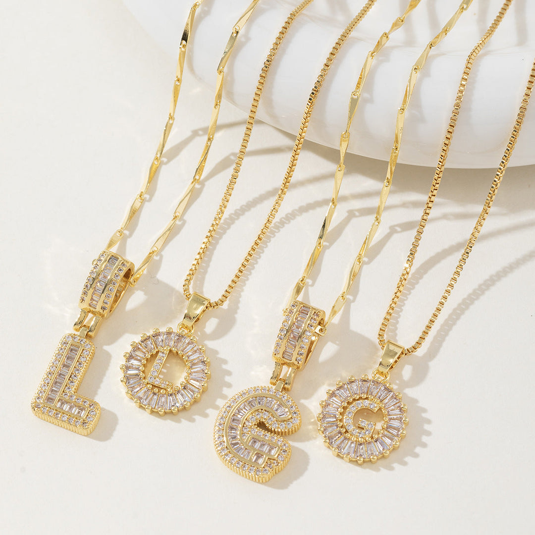 Aisha™ | Elegante 2-pack initial letter pendant necklaces