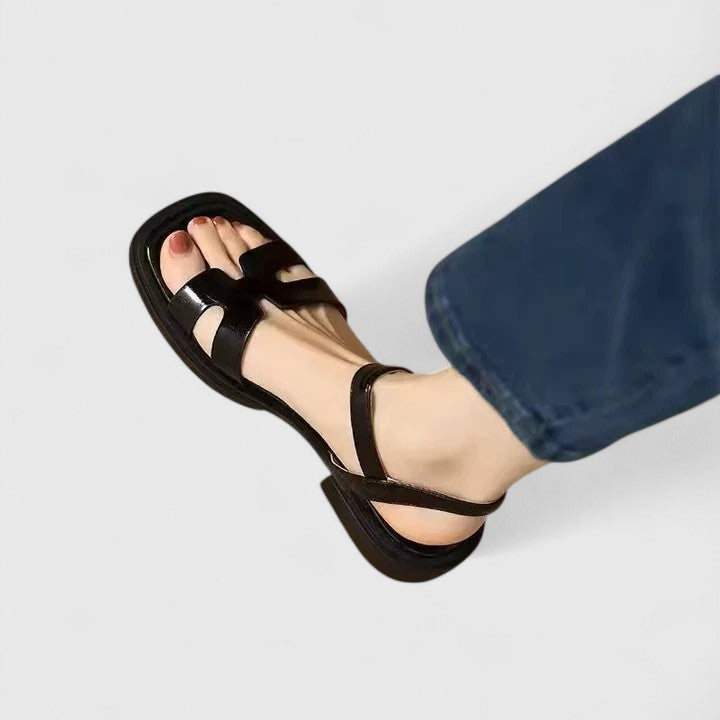 Deliane | Sophisticated flat sandalen