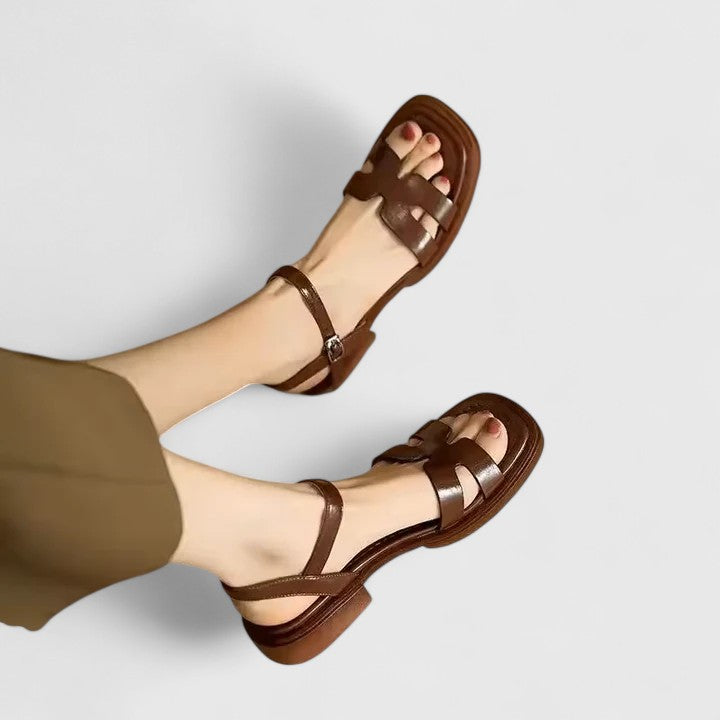 Deliane | Sophisticated flat sandalen
