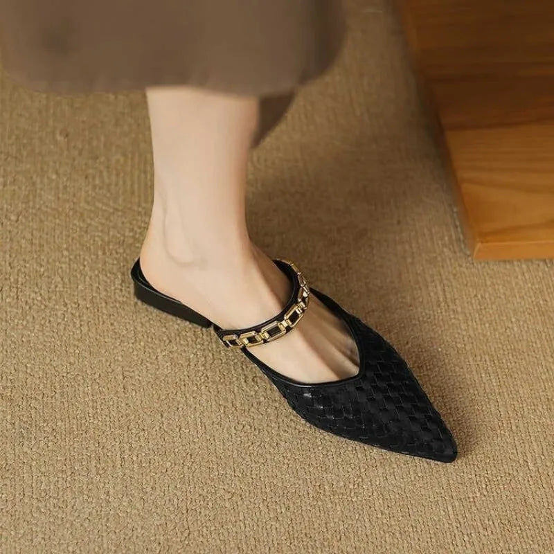 Delmira | Pointed slippers