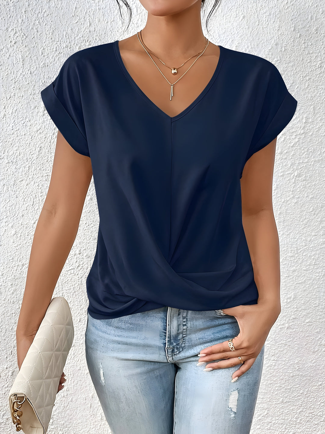 Meika™ | Klassieke twist detail top met V-hals