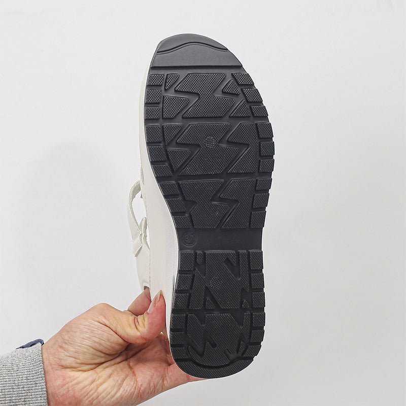 Isadora | Closed-toe sneaker sandalen